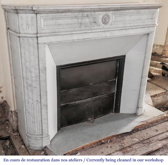 Louis XVI style fireplace with rounded corners and sunflower motif, in Carrara marble Louis XVI style fireplace with rounded corners and sunflower motif, in Carrara marble-2