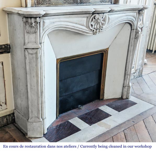 Louis XV style fireplace in Carrara marble decorated with a shell-3