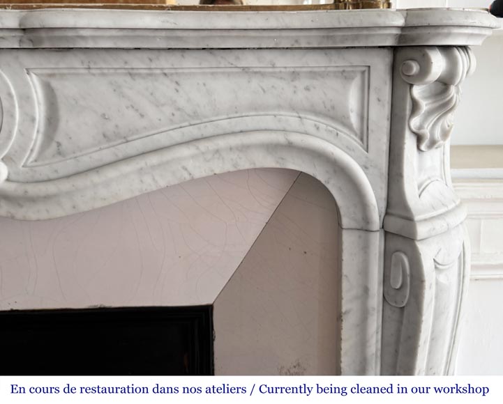 Louis XV style fireplace in Carrara marble, decorated with a shell Louis XV style fireplace in Carrara marble, decorated with a shell-7