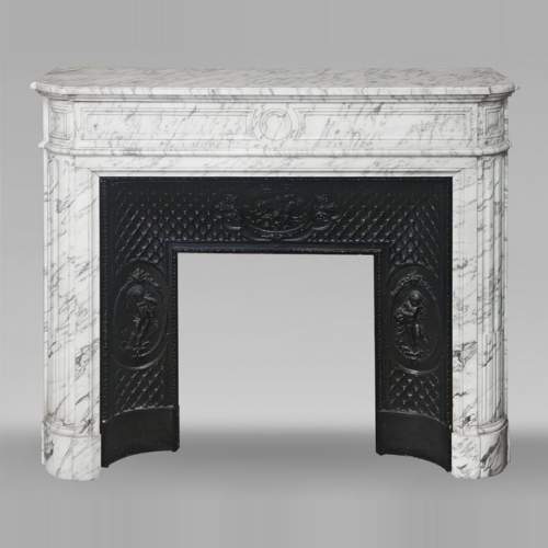 Louis XVI style fireplace with rounded corners, in Arabescato marble