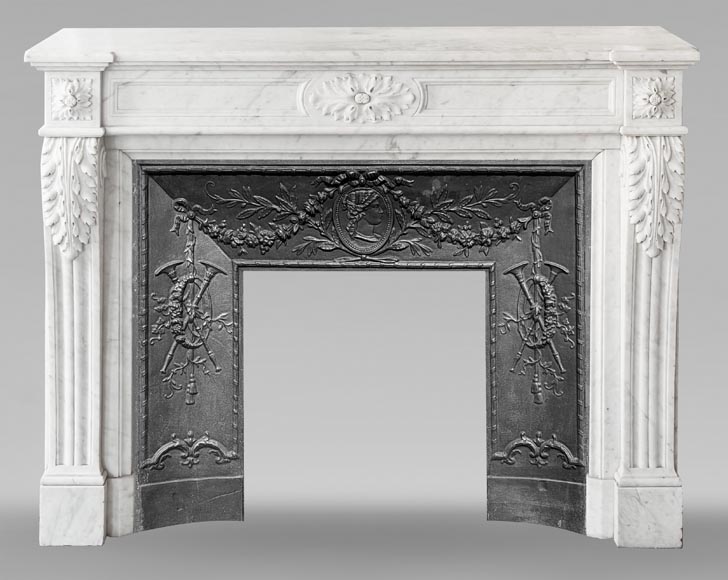 Louis XVI style fireplace decorated with acanthus leaves, in Carrara marble-0