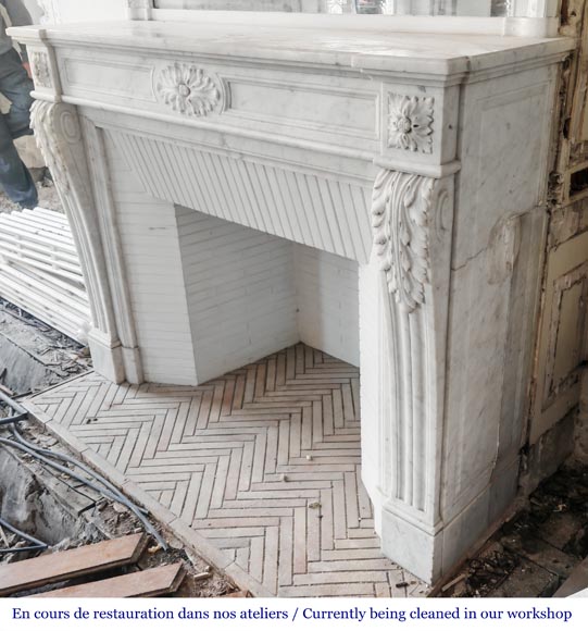 Louis XVI style fireplace decorated with acanthus leaves, in Carrara marble-5