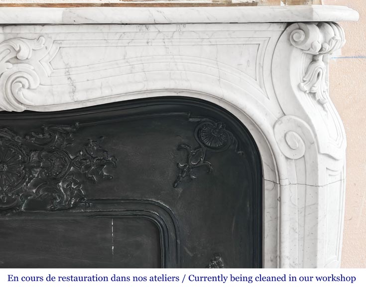 Louis XV style fireplace decorated with a palmette, in Carrara marble Louis XV style fireplace decorated with a palmette, in Carrara marble-8