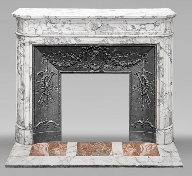 Louis XVI style fireplace in Arabescato marble with rounded corners Louis XVI style fireplace in Arabescato marble with rounded corners-0