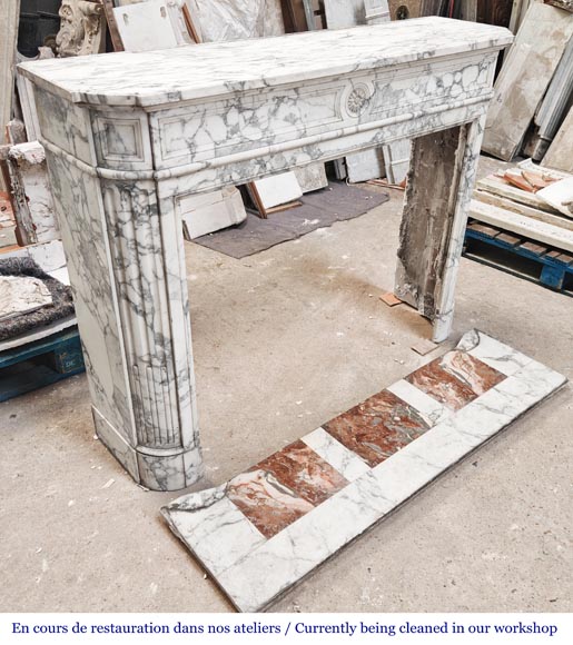 Louis XVI style fireplace in Arabescato marble with rounded corners Louis XVI style fireplace in Arabescato marble with rounded corners-2