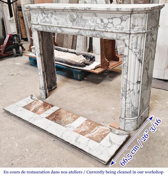Louis XVI style fireplace in Arabescato marble with rounded corners Louis XVI style fireplace in Arabescato marble with rounded corners-5