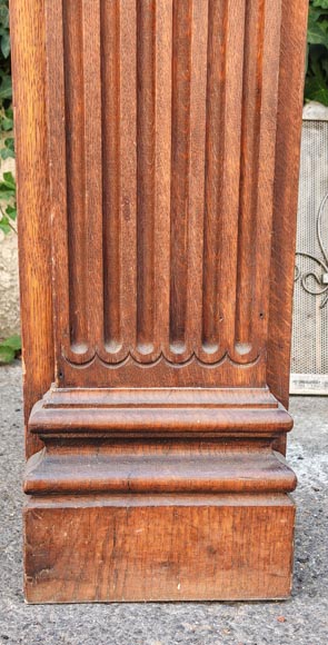 Louis XVI style oak fireplace, decorated with an oak-leaf frieze and surmounted by its oak overmantel Louis XVI style oak fireplace, decorated with an oak-leaf frieze and surmounted by its oak overmantel-10