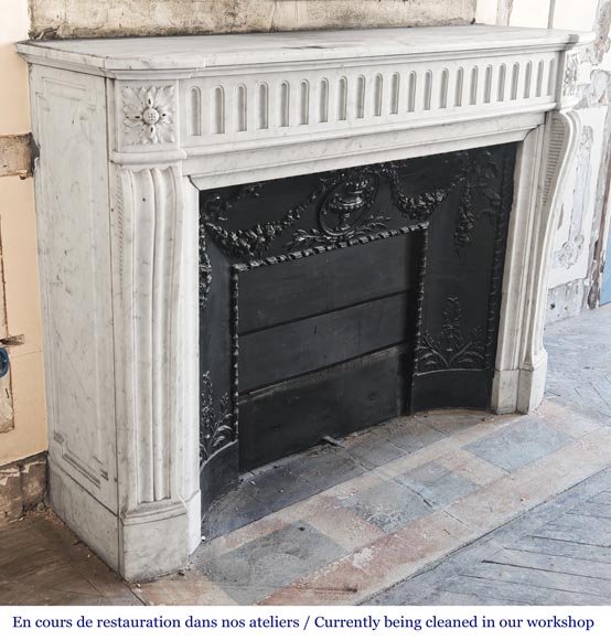 Louis XVI style curved mantelpiece in Carrara marble, featuring fluted decoration-2