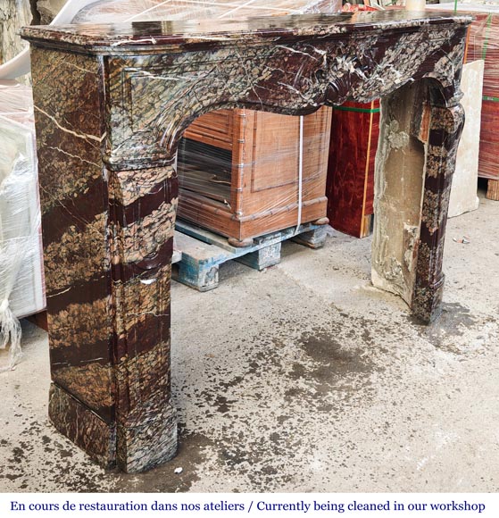 Louis XV style fireplace in Campan marble, decorated with a shell motif Louis XV style fireplace in Campan marble, decorated with a shell motif-3