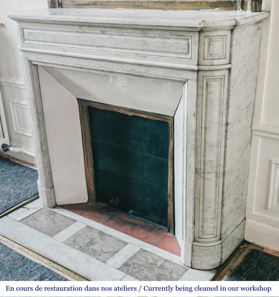 Louis XVI style Carrara marble fireplace with rounded corners Louis XVI style Carrara marble fireplace with rounded corners-5