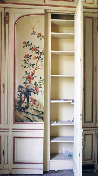 Paneled room with Coromandel lacquer panels-4