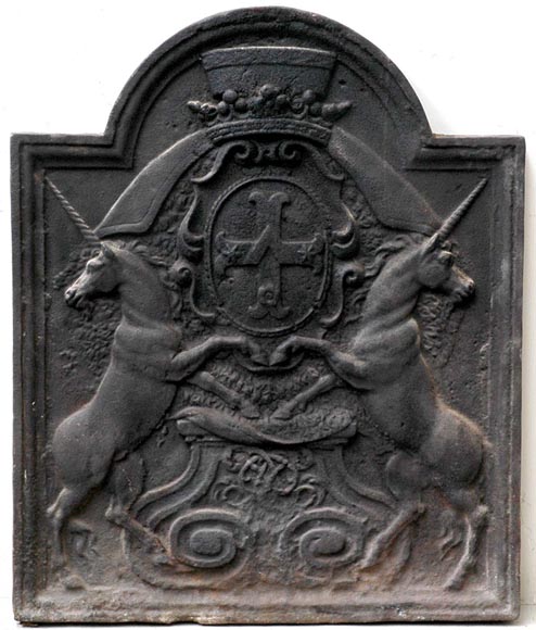 18th-century fireback with Louis Lepeletier de Rosanbo coat of arms and unicorns-0