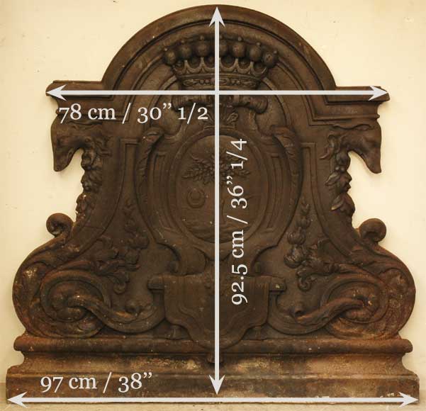 Antique cast iron fireback with the Le Juge family coat of arms and two dogs-6