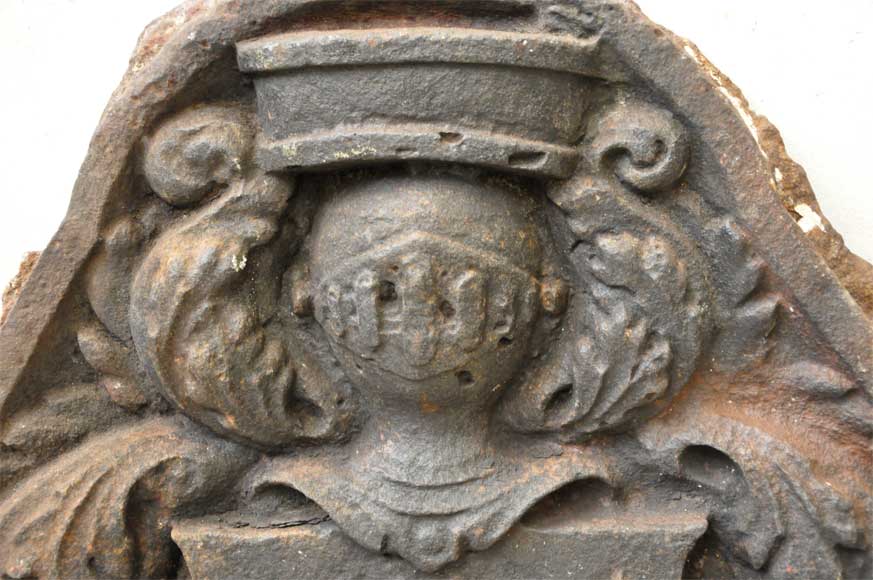 Antique fireback with Bretel de Gremonville coat of arms-2