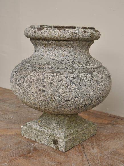 Antique pair of garden vases in granite-3