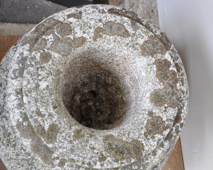 Antique pair of garden vases in granite-8